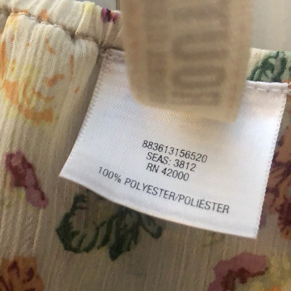 Ruffled top 💜 - Picture 4 of 6